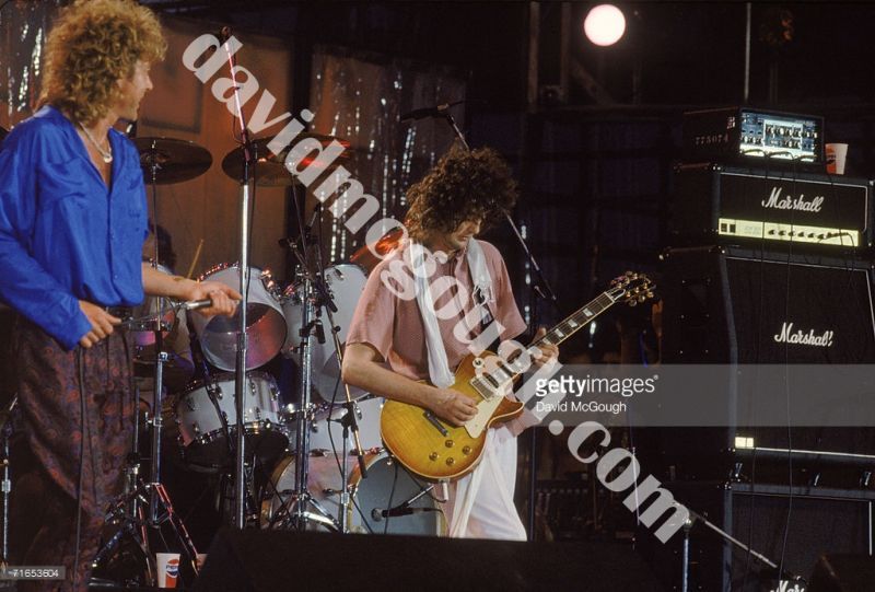 Led Zeppelin at Live Aid 1985.jpg